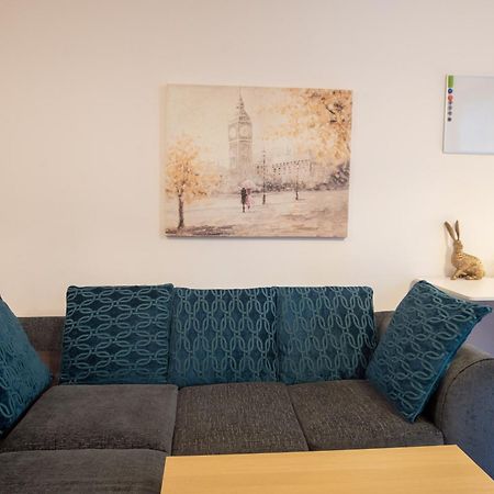Spacious 1 Bed Apartment With Workspace, Coffee & Free Secure Parking 버밍엄 외부 사진